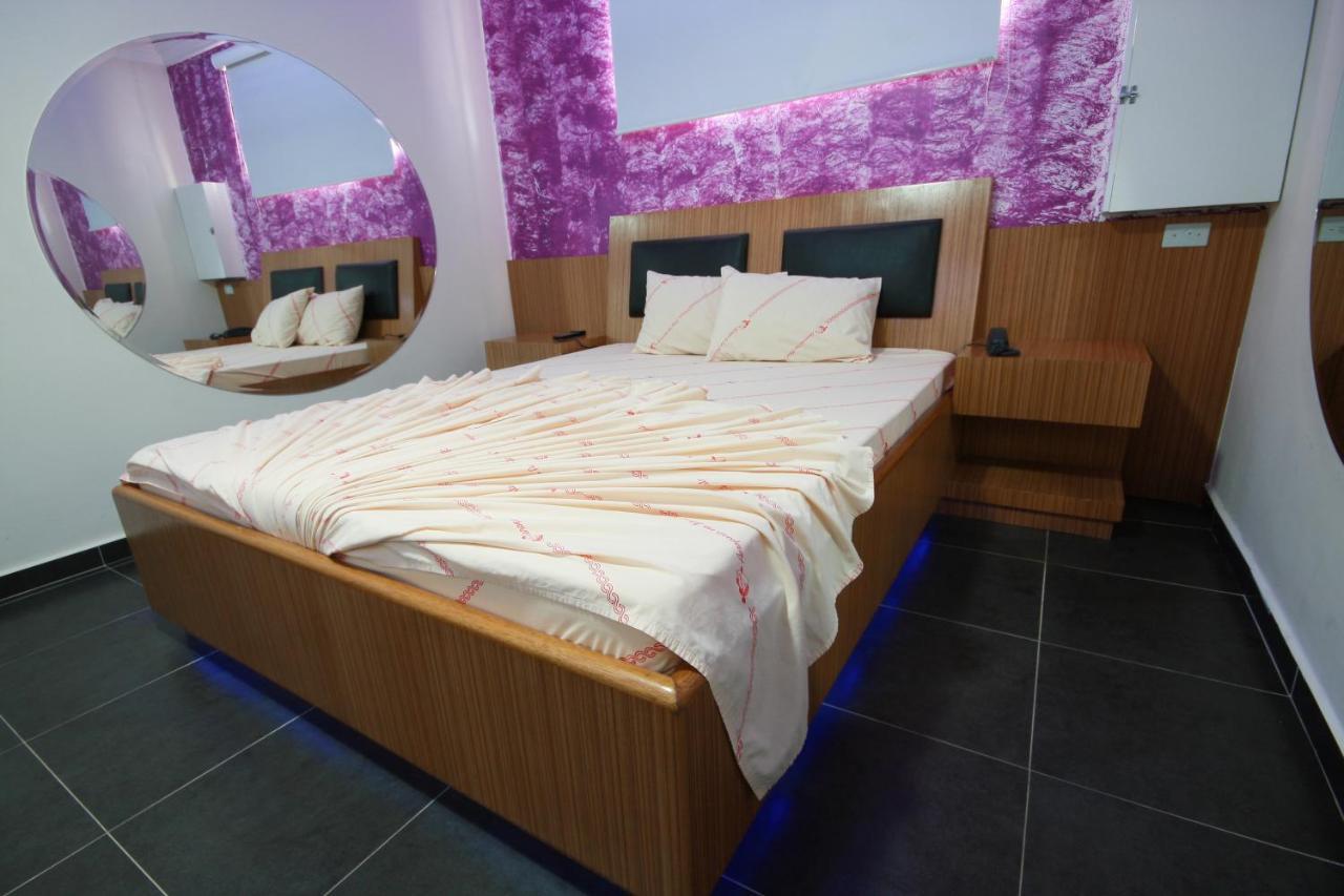 Hotel do amor Aeropoto *