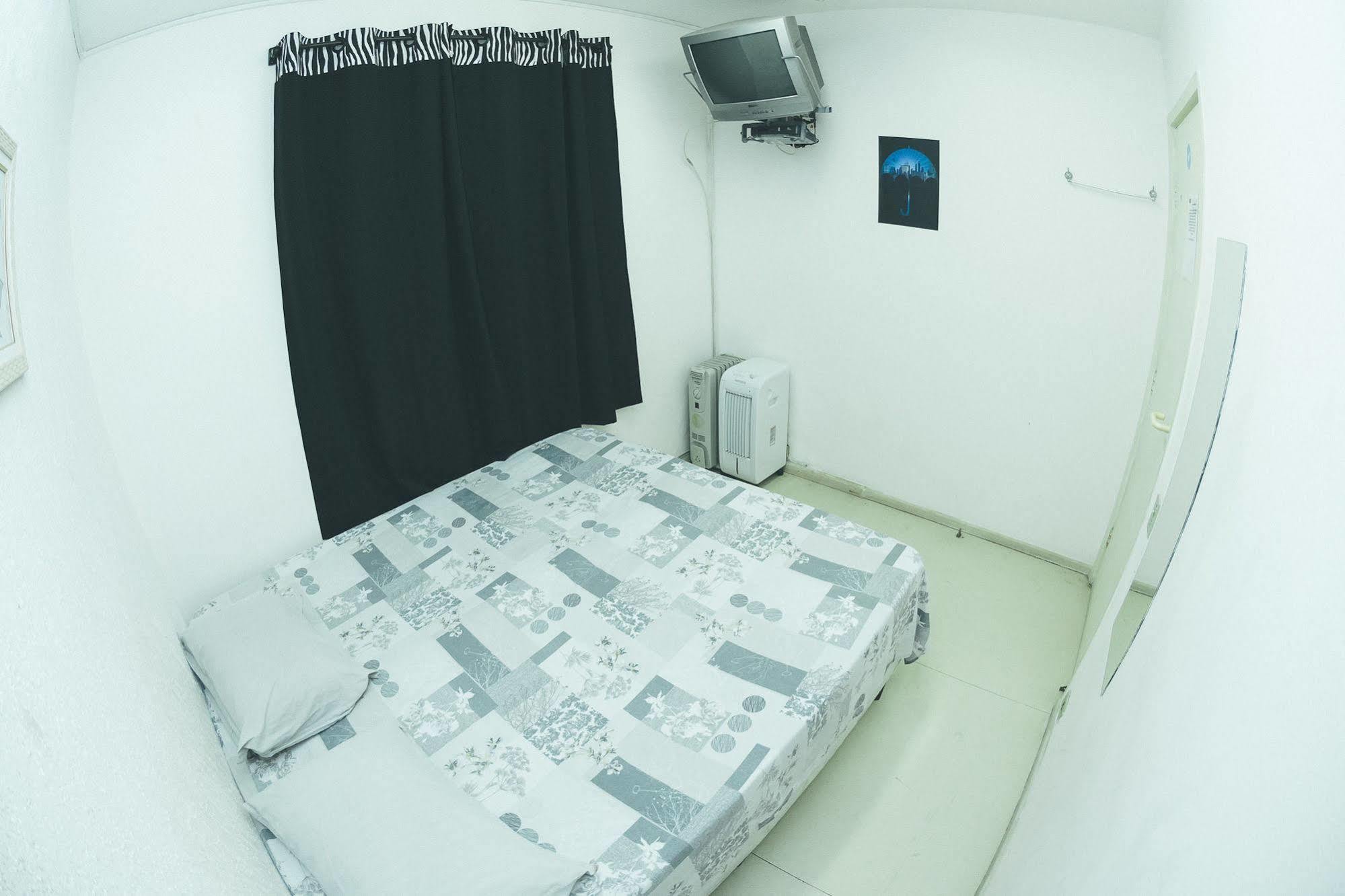 Albergue Pamplona Global *