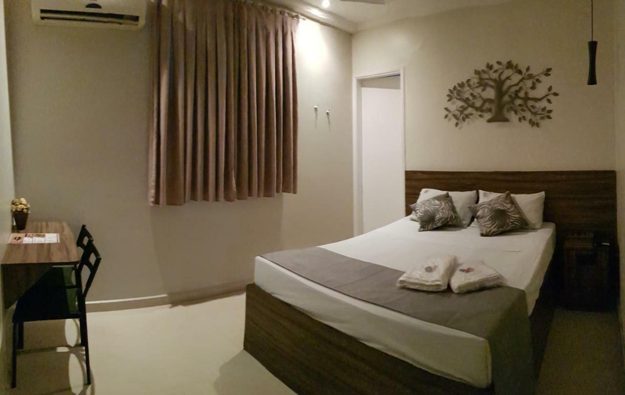 M (adults Only) Hotel do amor