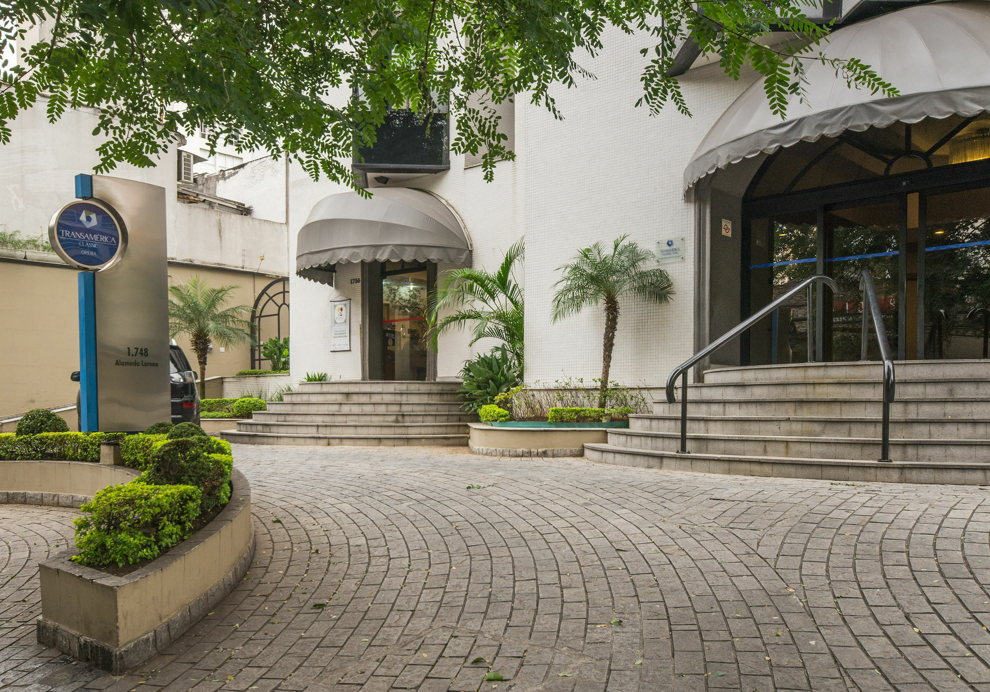Hotel H4 Opera Jardins 4*