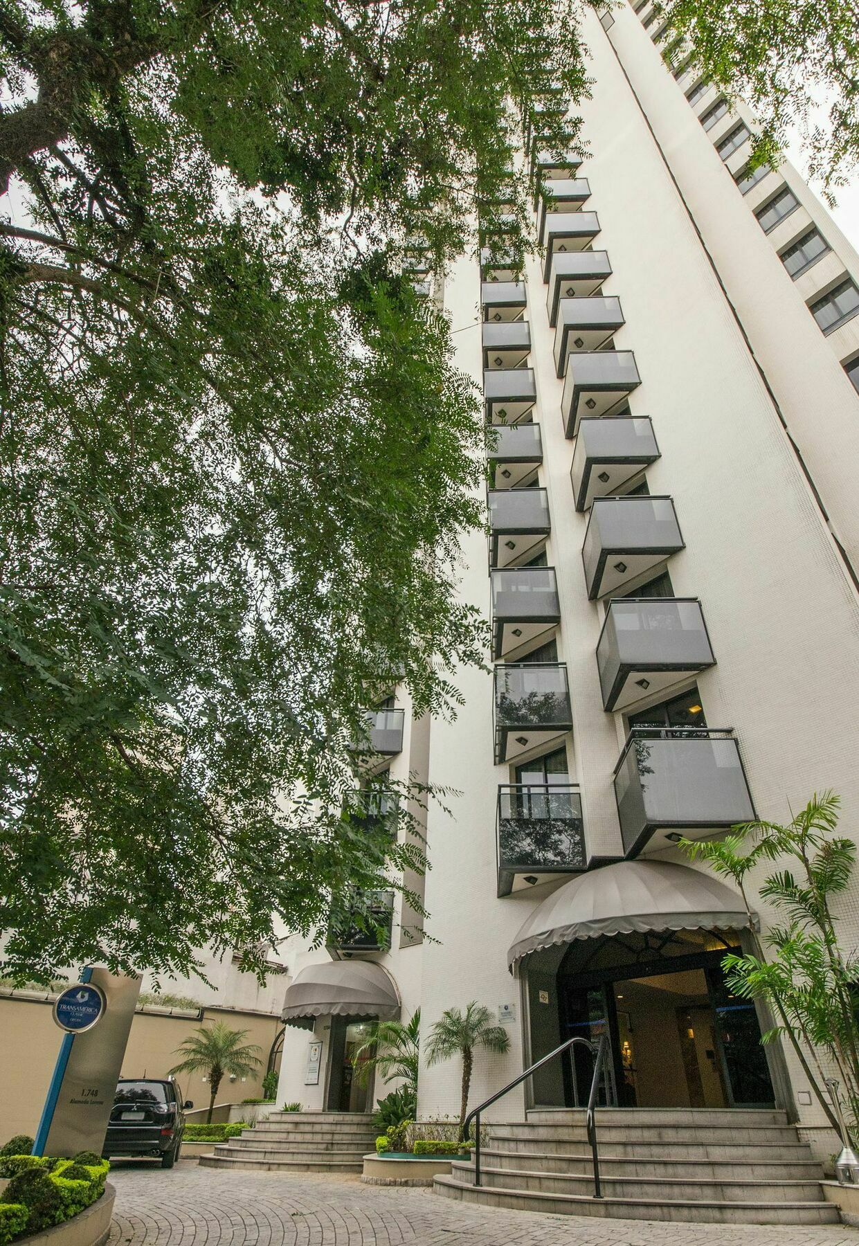 Hotel H4 Opera Jardins 4*