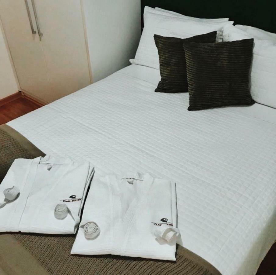 London Class Hotel