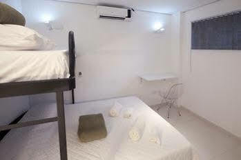 Albergue Aki *