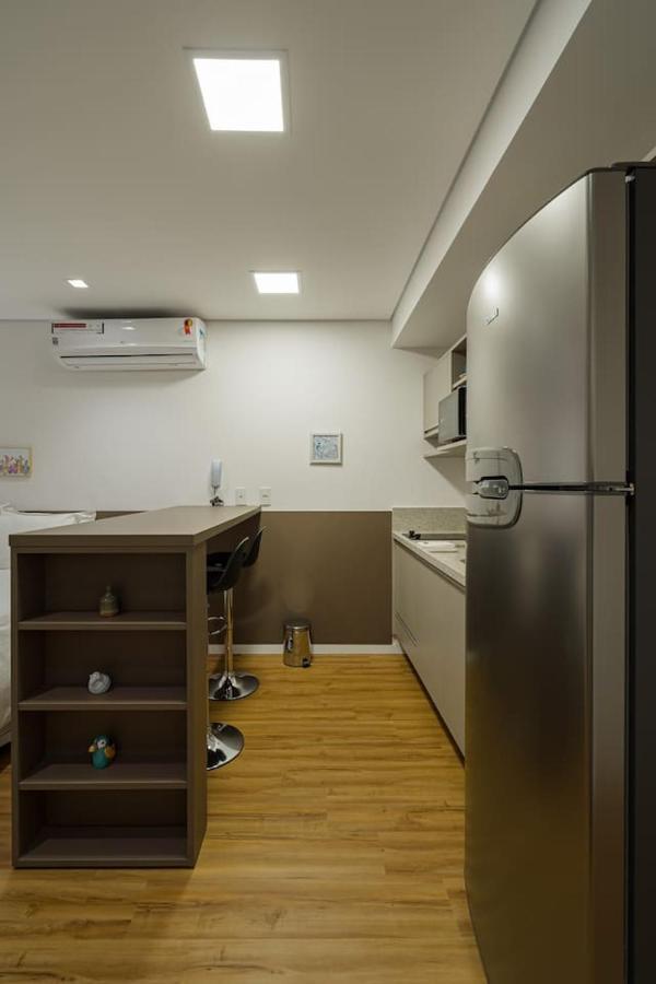 Apartamento BHomy Bela Vista Com AC Próximo Centro APM1610 *