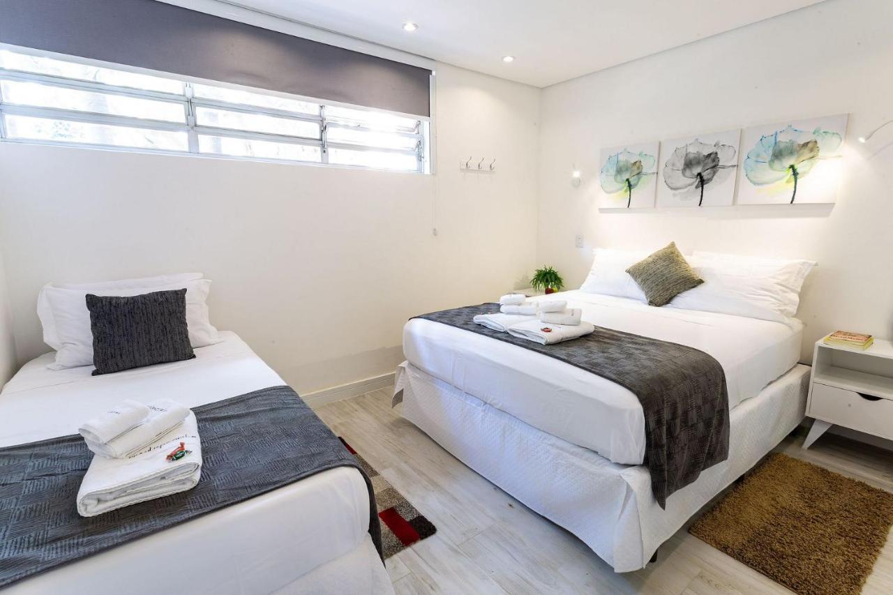 Com Quintal Em Alto De Pinheiros Apartamento