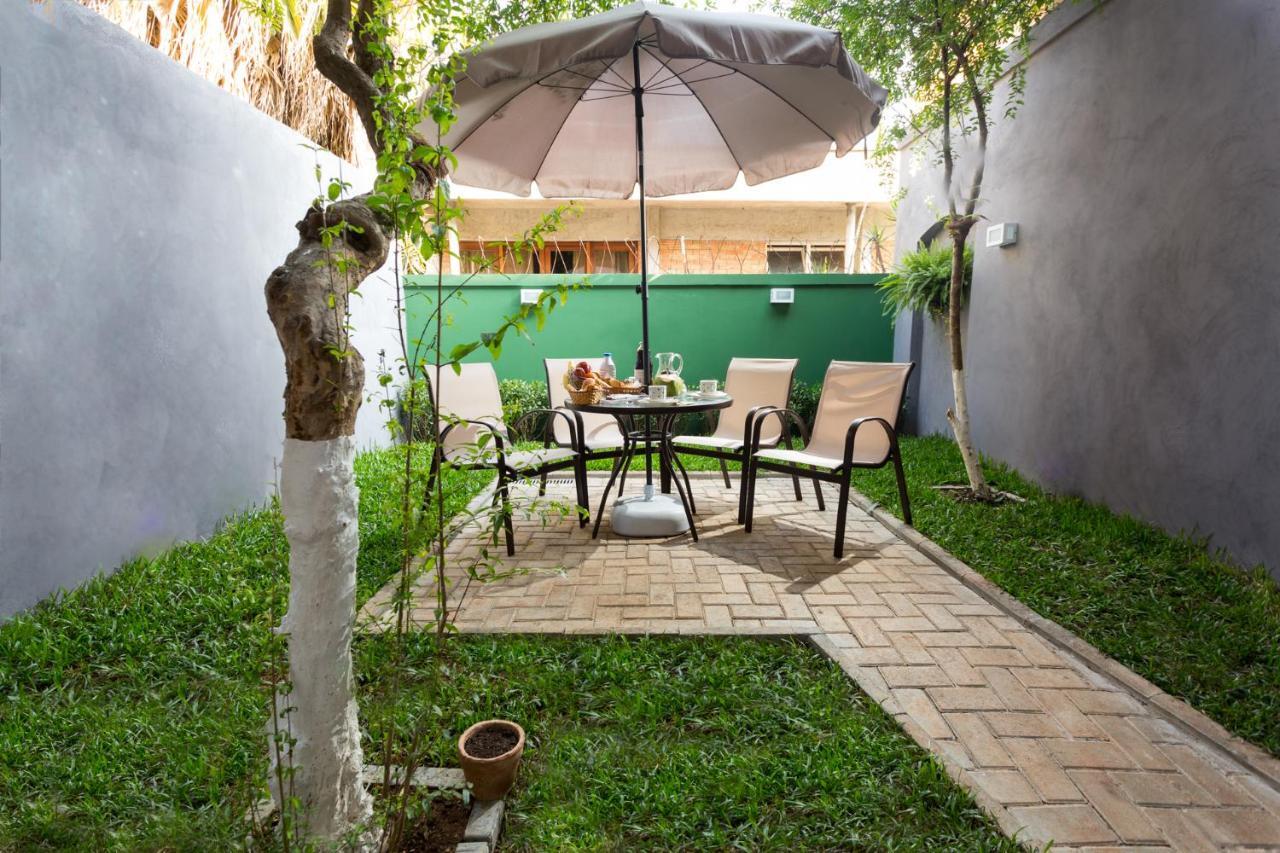 Com Quintal Em Alto De Pinheiros * São Paulo