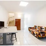 Quarto Inteiro no Campo Belo perto do consulado dos EUA e Aeroporto de Congonhas