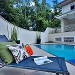 Mansao Com Piscina
