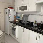 Cozy And Well Located! - 5 To 6 People