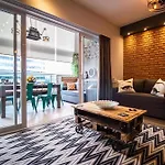 Edificio Summit Pinheiros Best Location in São Paulo Balcony with City Views Pool, Fitness Room&Parking Garage 3 minutes to Subway