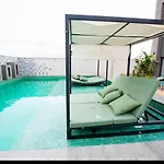 Suite 515