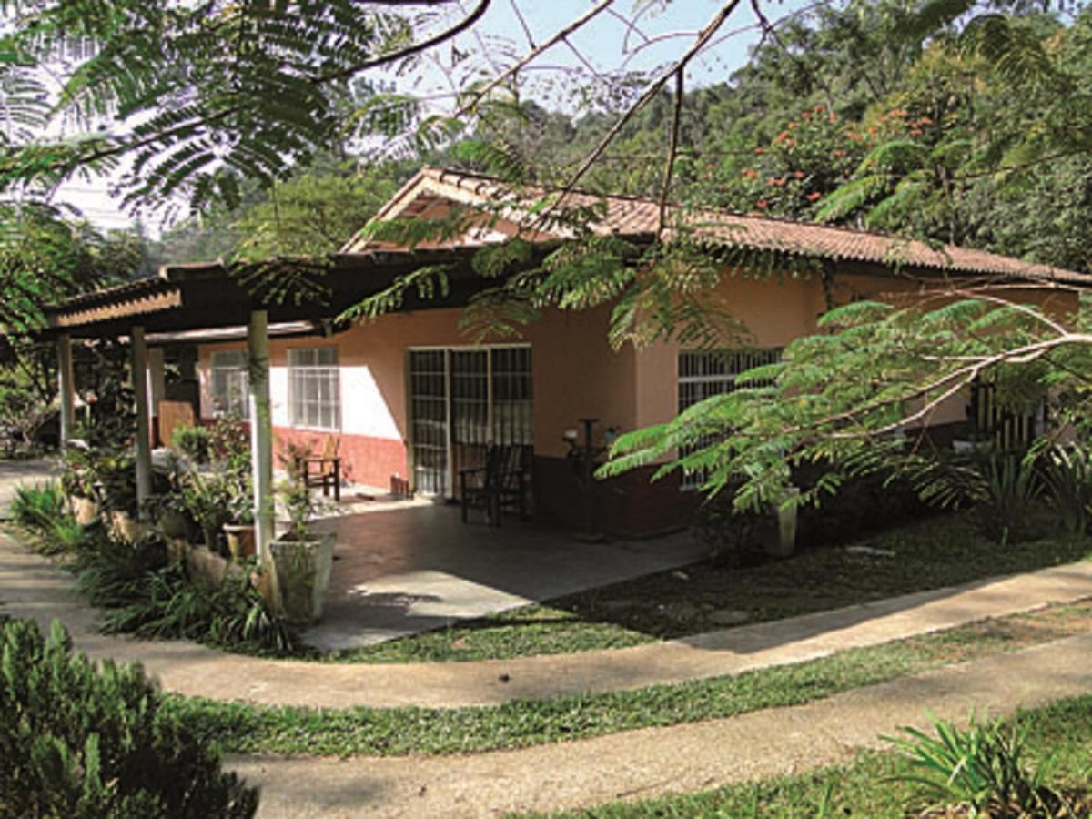 Linda Chacara, Sossego E Piscina * São Paulo
