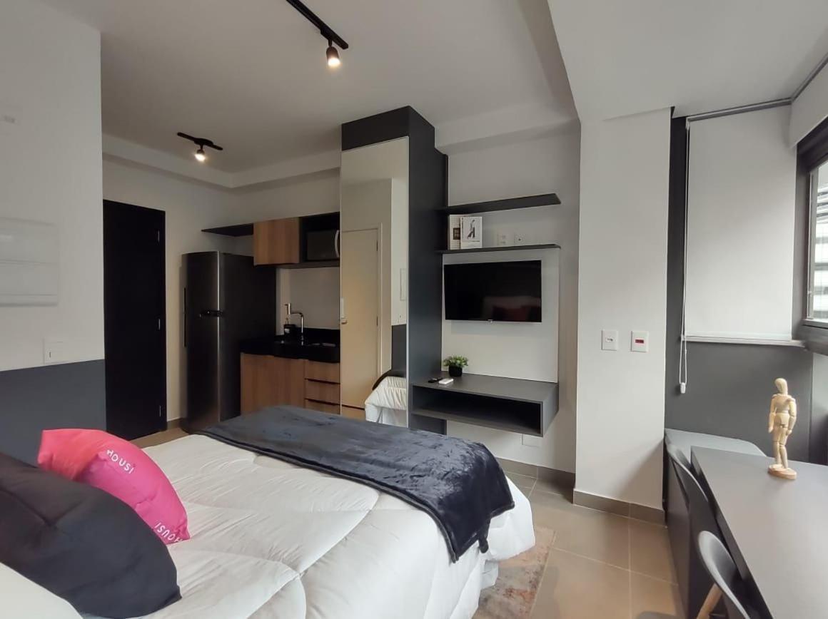 Housi Oscar Freire Apartment
