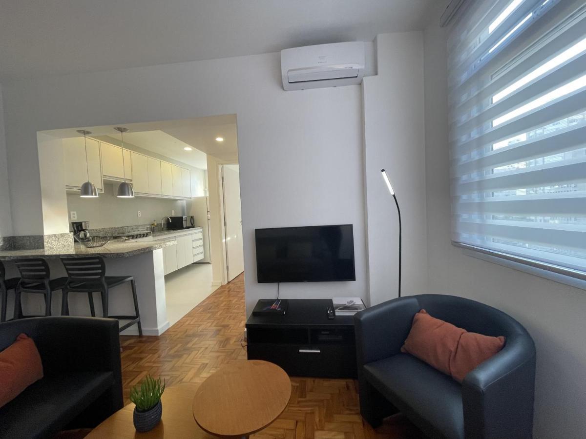 Akile Faria Lima Apartment *