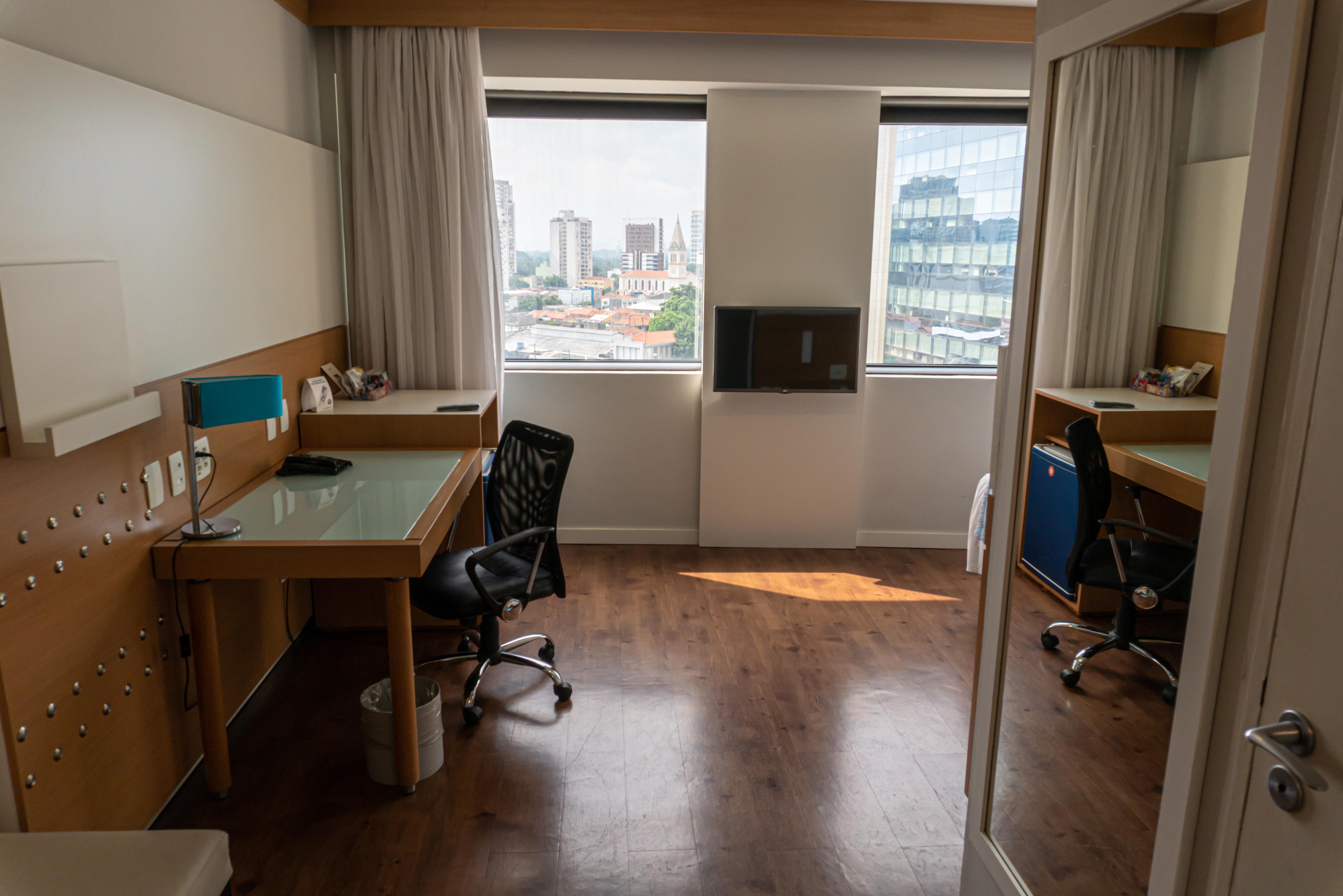 Hotel Quality Faria Lima 4*