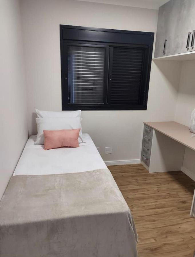 1107 - Apto Em De Categoria Em Apartamento
