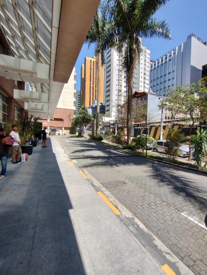 Living Mercure Liberdade Apartamento