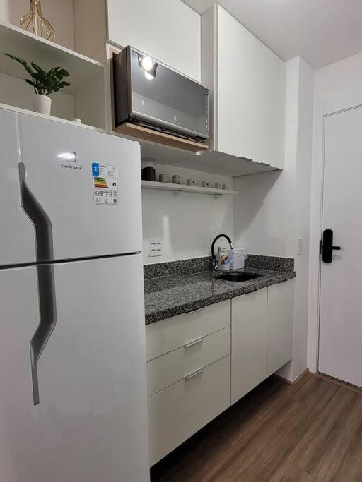 Apartment A 20 Passos Do Metro Belem