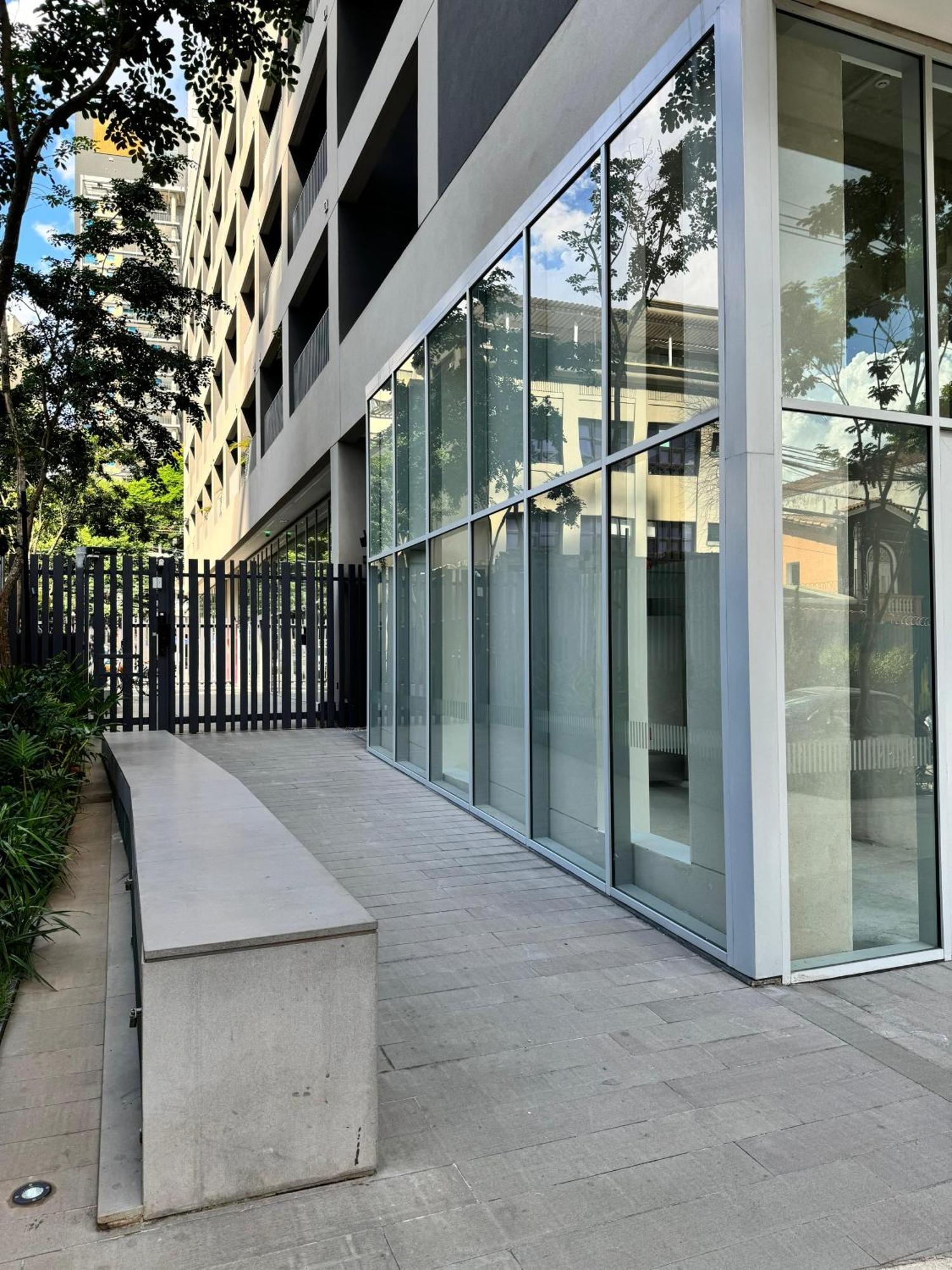Apartamento Moderno Em Endereco Privilegiado, Trabalho E Lazer *