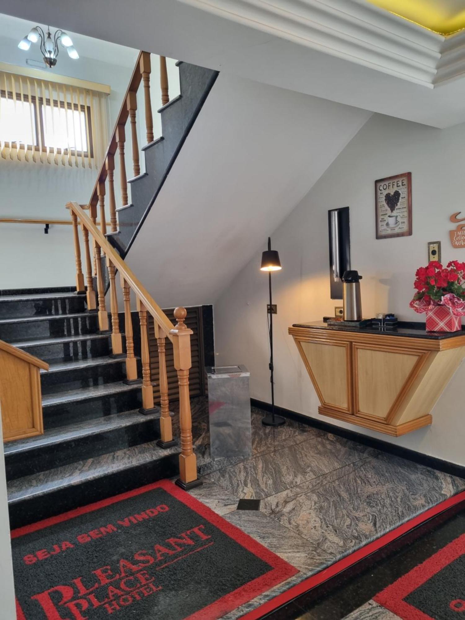 Pleasant Place Hotel 3*