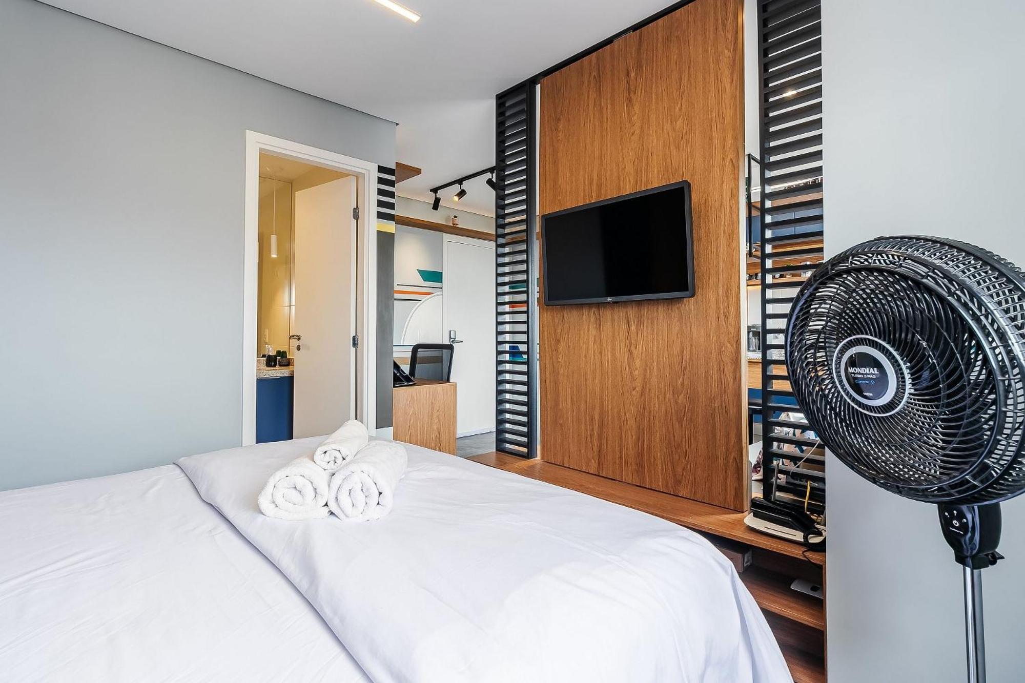 Apartamento Ape Charmoso No 14º Andar + Vaga + Piscina São Paulo