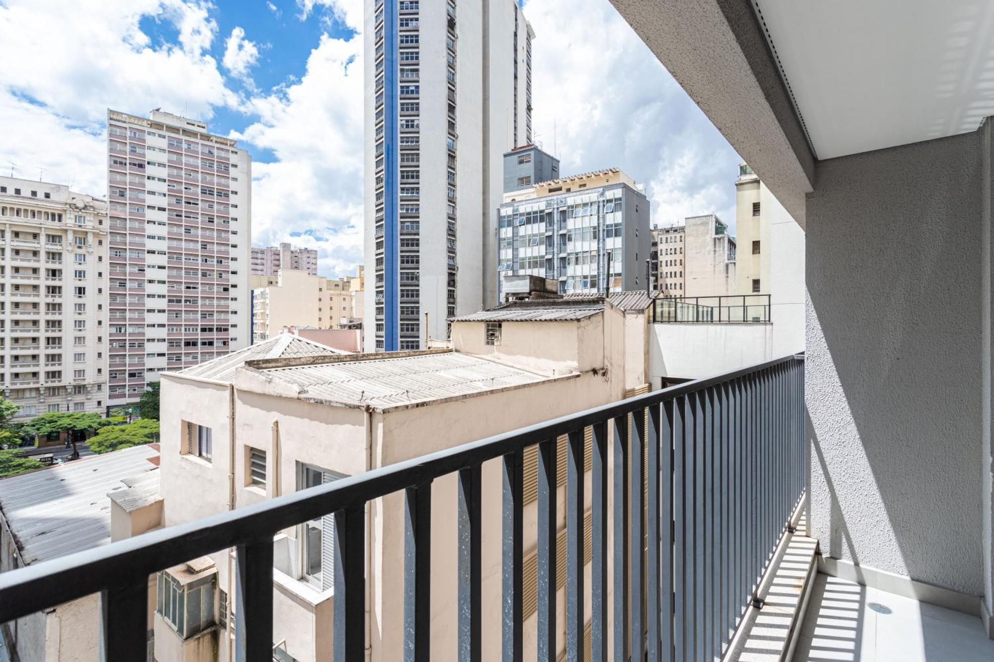 Aurora Paulistana A Passos Do Metro Republica Sao Paulo