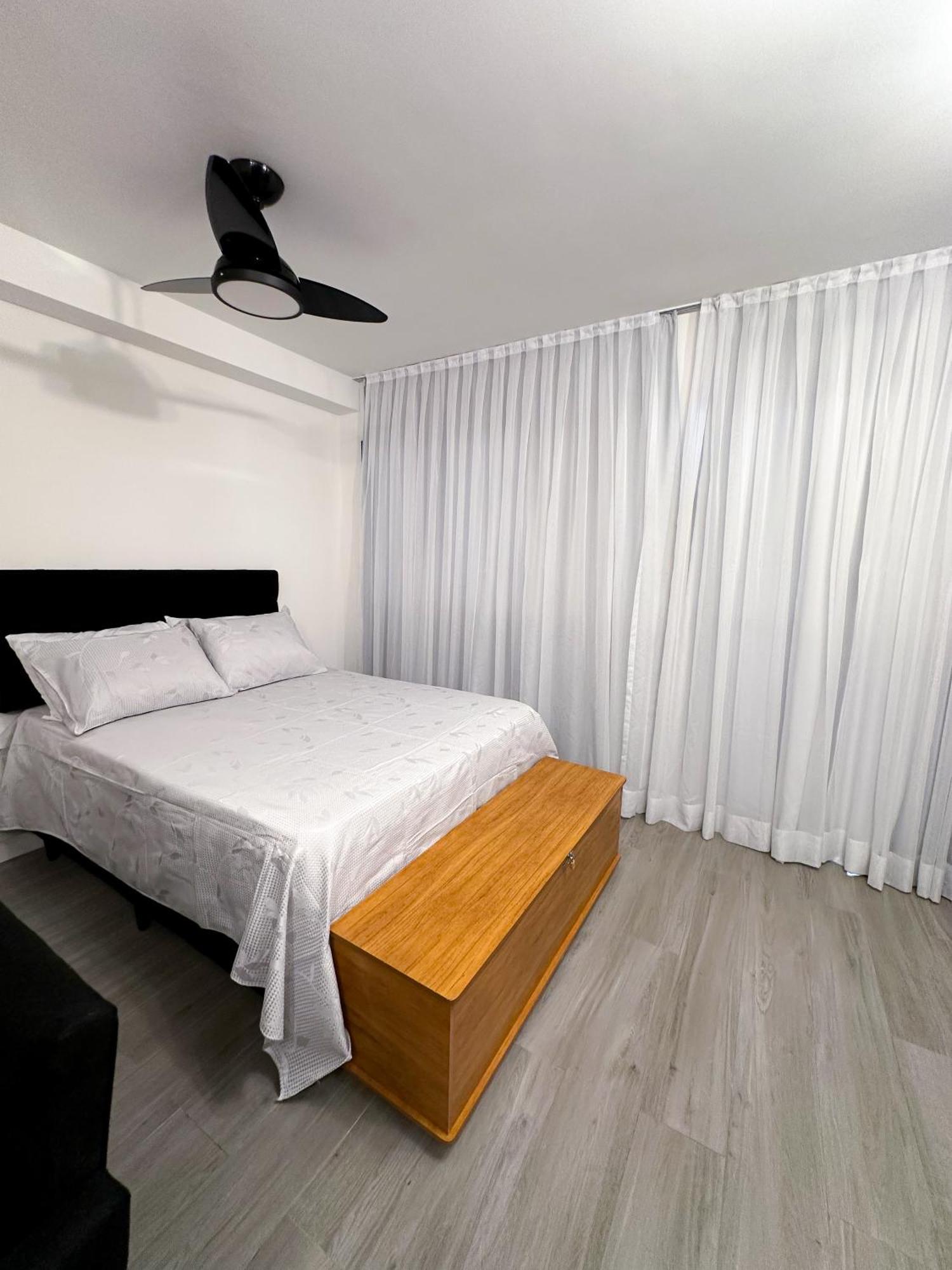Black One Apto Moderno Luz Apartment *