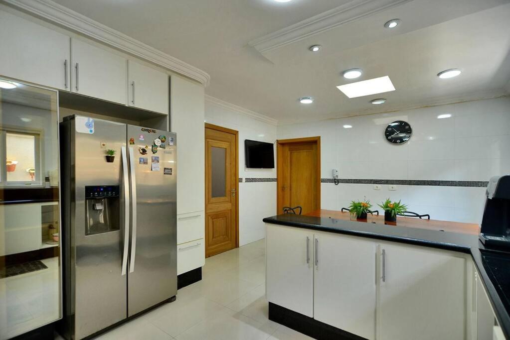 Mansao Com Piscina Holiday home