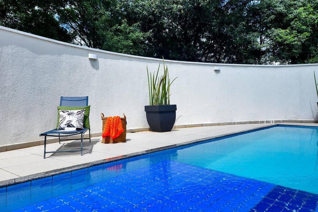 Mansao Com Piscina Holiday home *