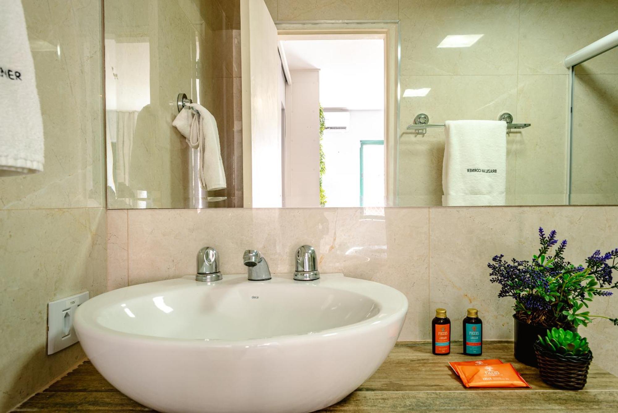 Piscina, Ac, Vaga No Itaim Bibi | Brazilian Corner Apartamento *