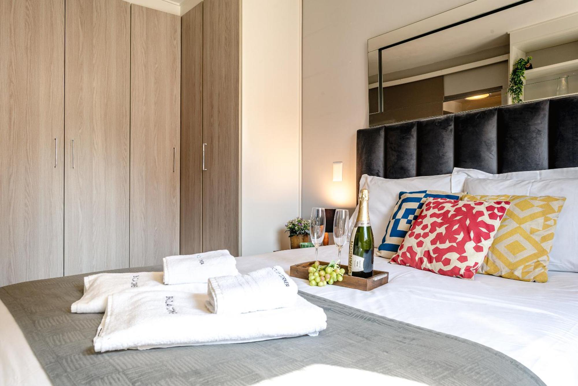 Apartamento Piscina, Ac, Vaga No Itaim Bibi | Brazilian Corner São Paulo