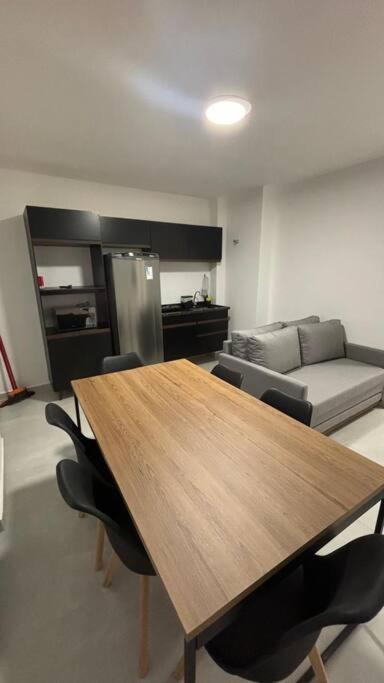 Apto De 2 Dorm - Santana - 8min Do Anhembi - 1 *