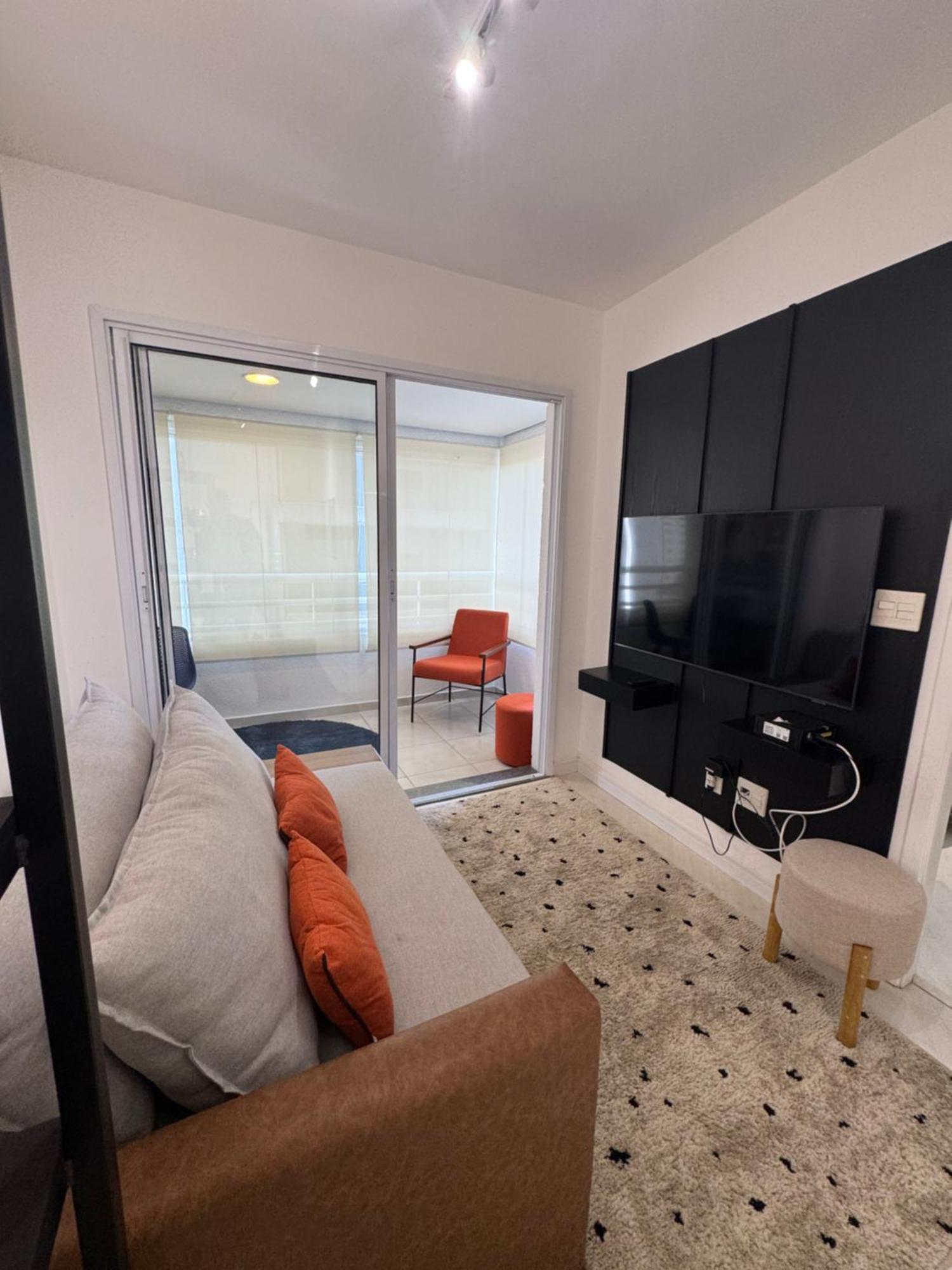 Apartamento De 50mt, De Um A 5mit Da Avenida Paulista E Metro Frei Caneca *