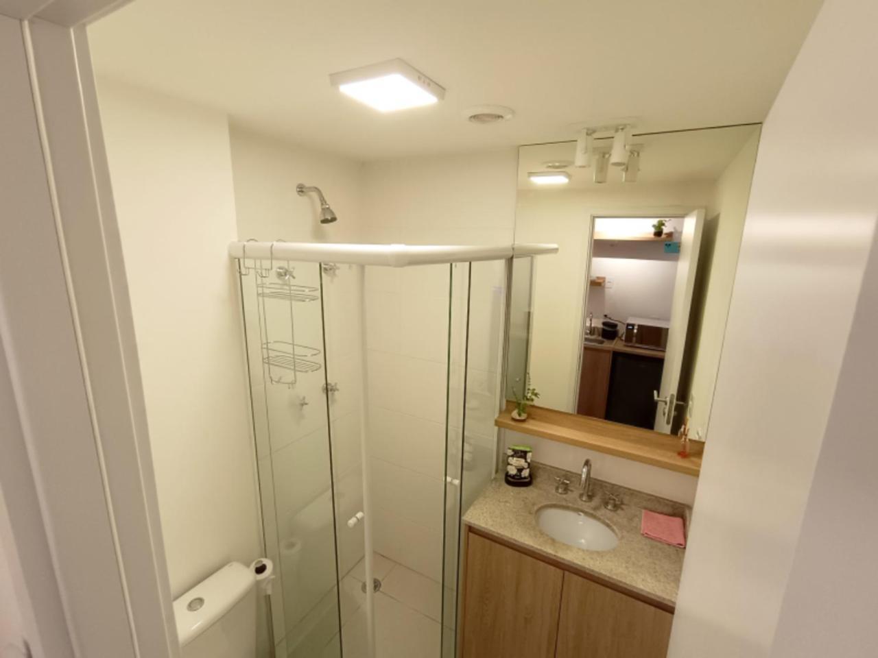 Apartamento Metro Paraiso Ou Ana Rosa Com Piscina, Academia E Cowork Ate 3 Pessoas Com Maleiro E Sala De Espera *
