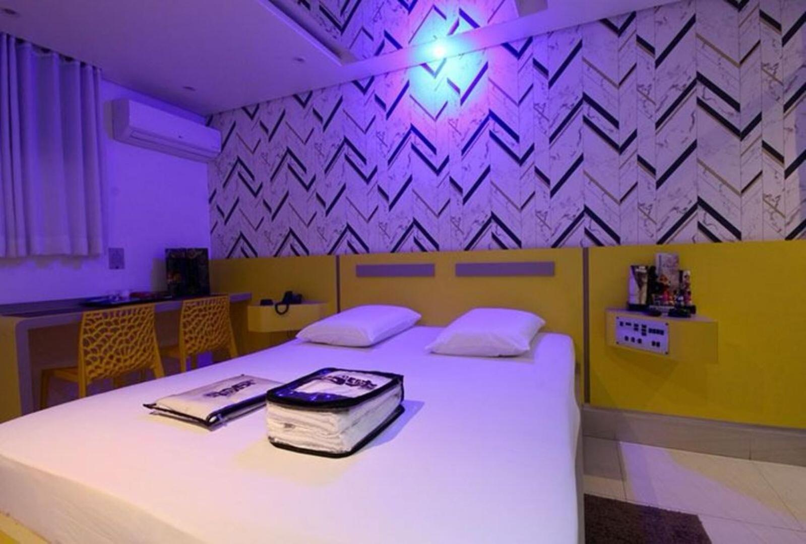 Hotel do amor Secrets 2 *