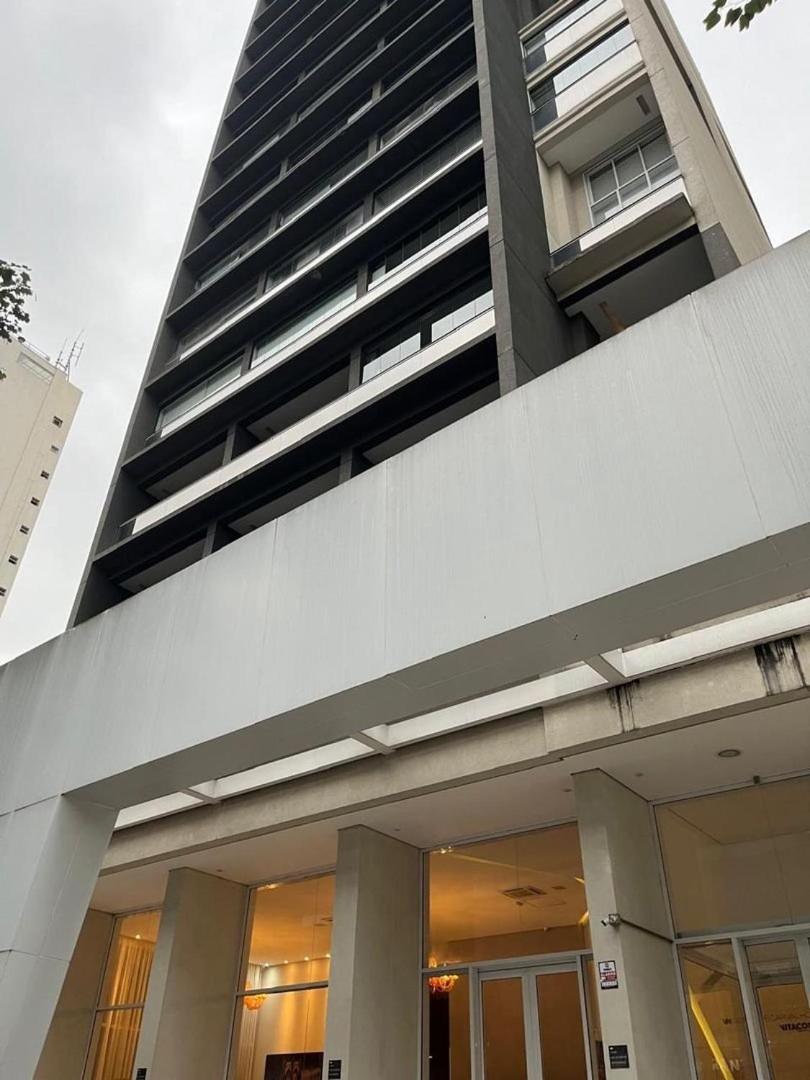 Elegance Carvalho * São Paulo