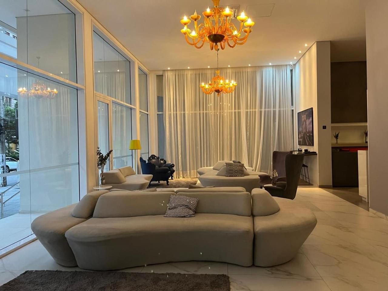 Elegance Carvalho São Paulo