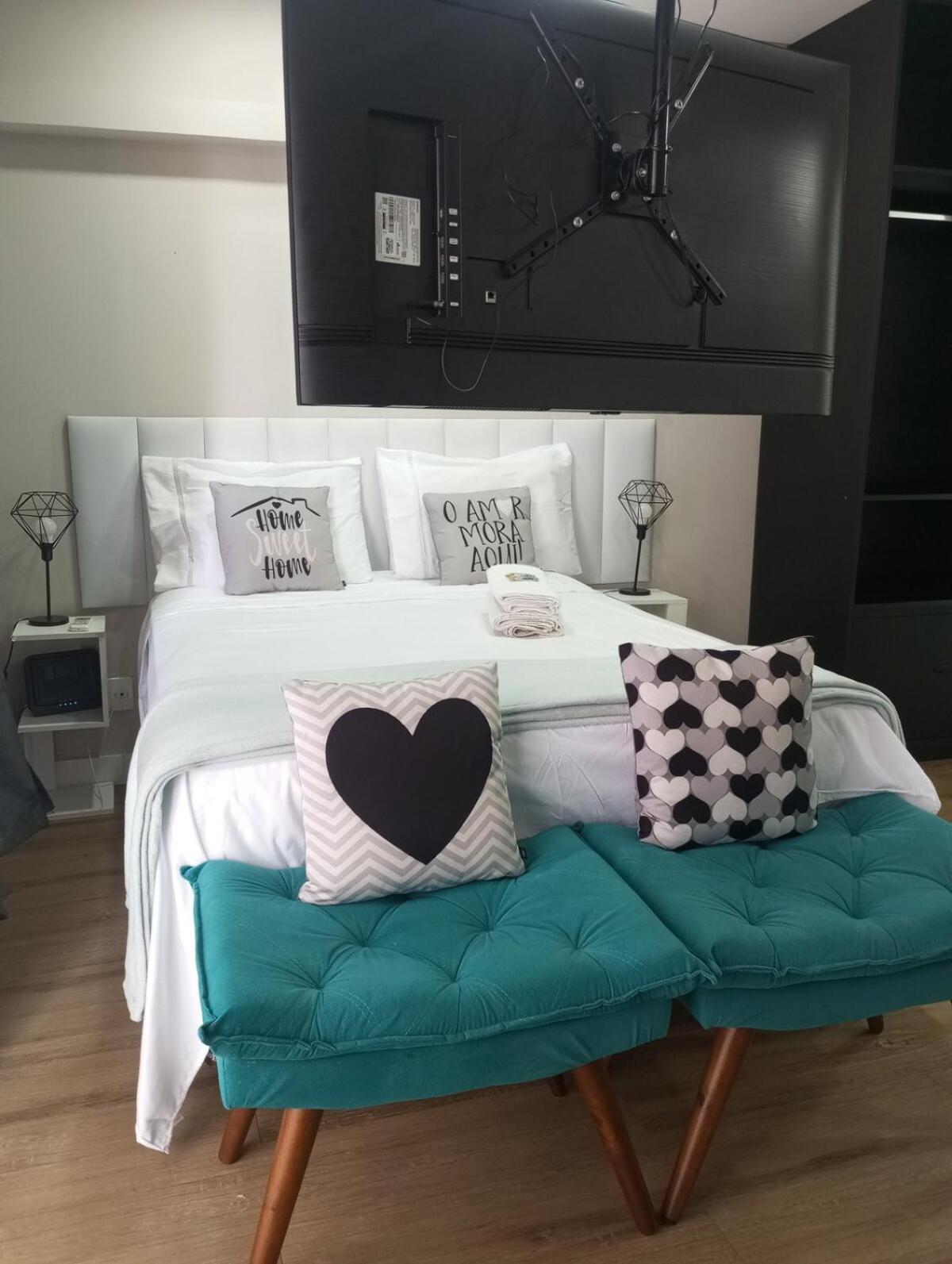 Apartamento 98 Centro Sp Com Garagem, 25 De Marco, Bras *