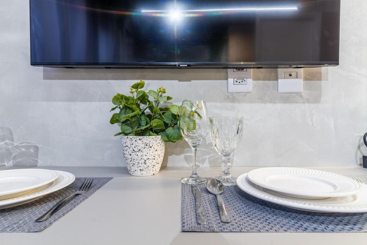 Fl1501 - O Em Pinheiros, Com Ar E Piscina Apartamento São Paulo