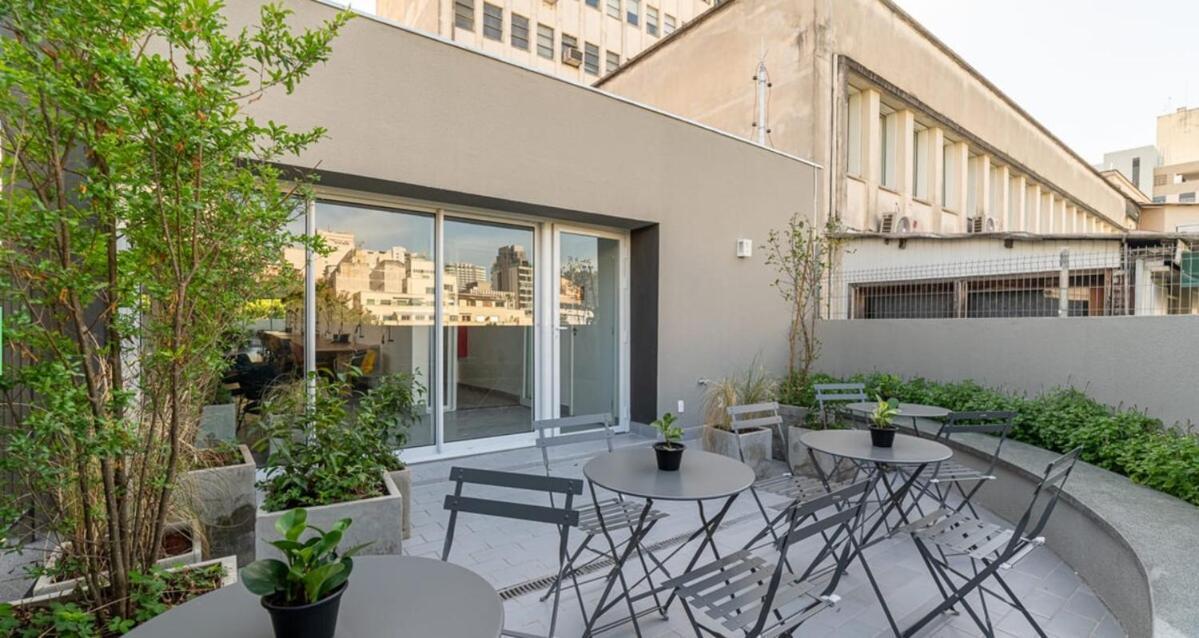 Garden With Terrace Near Metro Mackenzie *