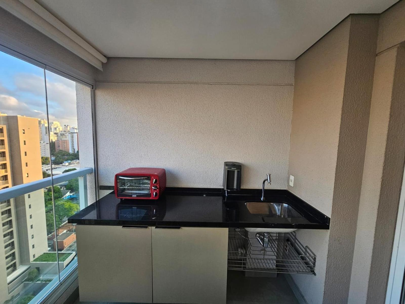 Espacoso Com Varanda - Brooklin Apartment