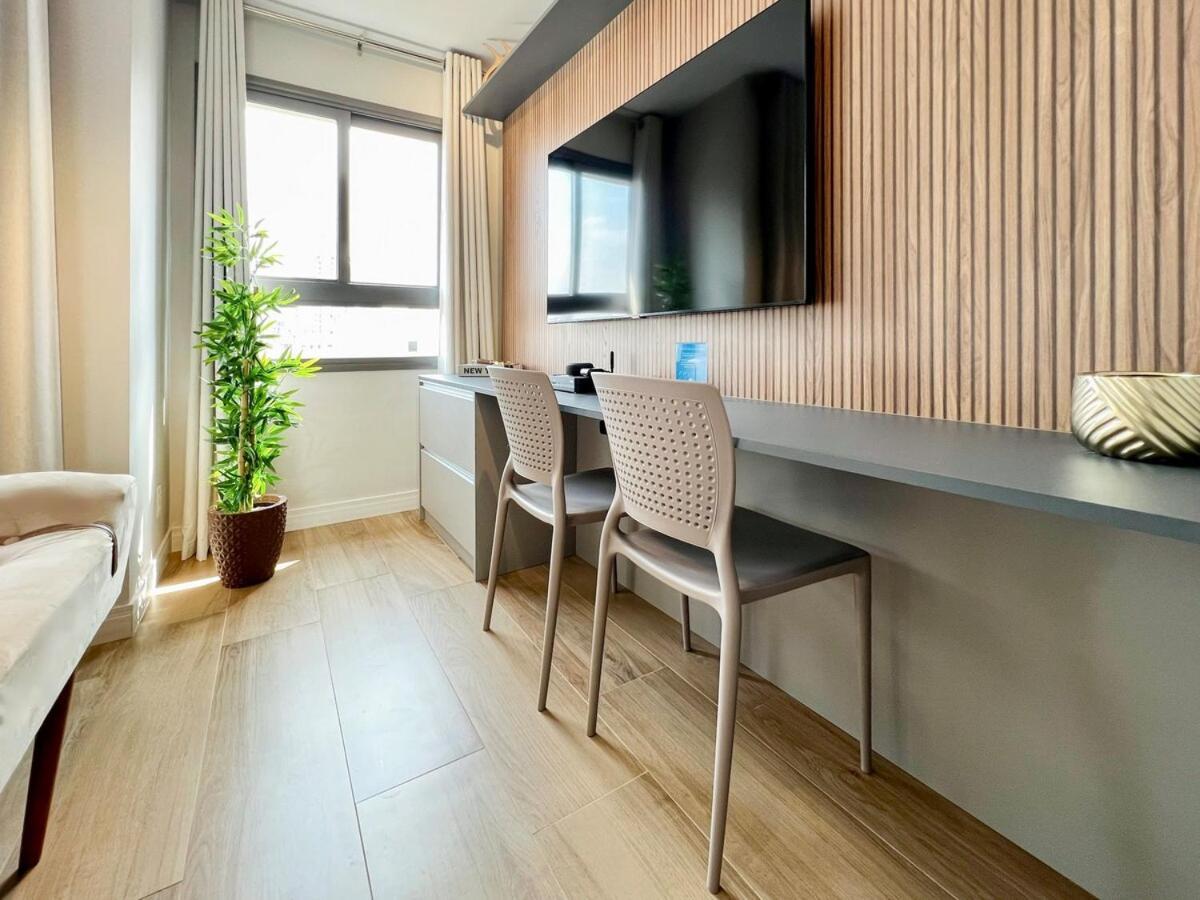 Apartamento Moderno, Com Piscina, Ac, Wi-fi E Alexa *