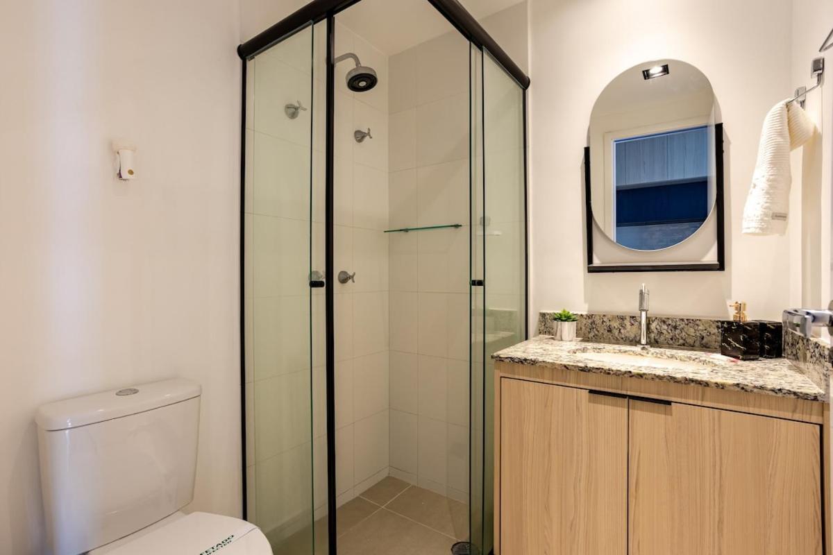 Apartamento Com Varanda Prox. Av. Paulista *