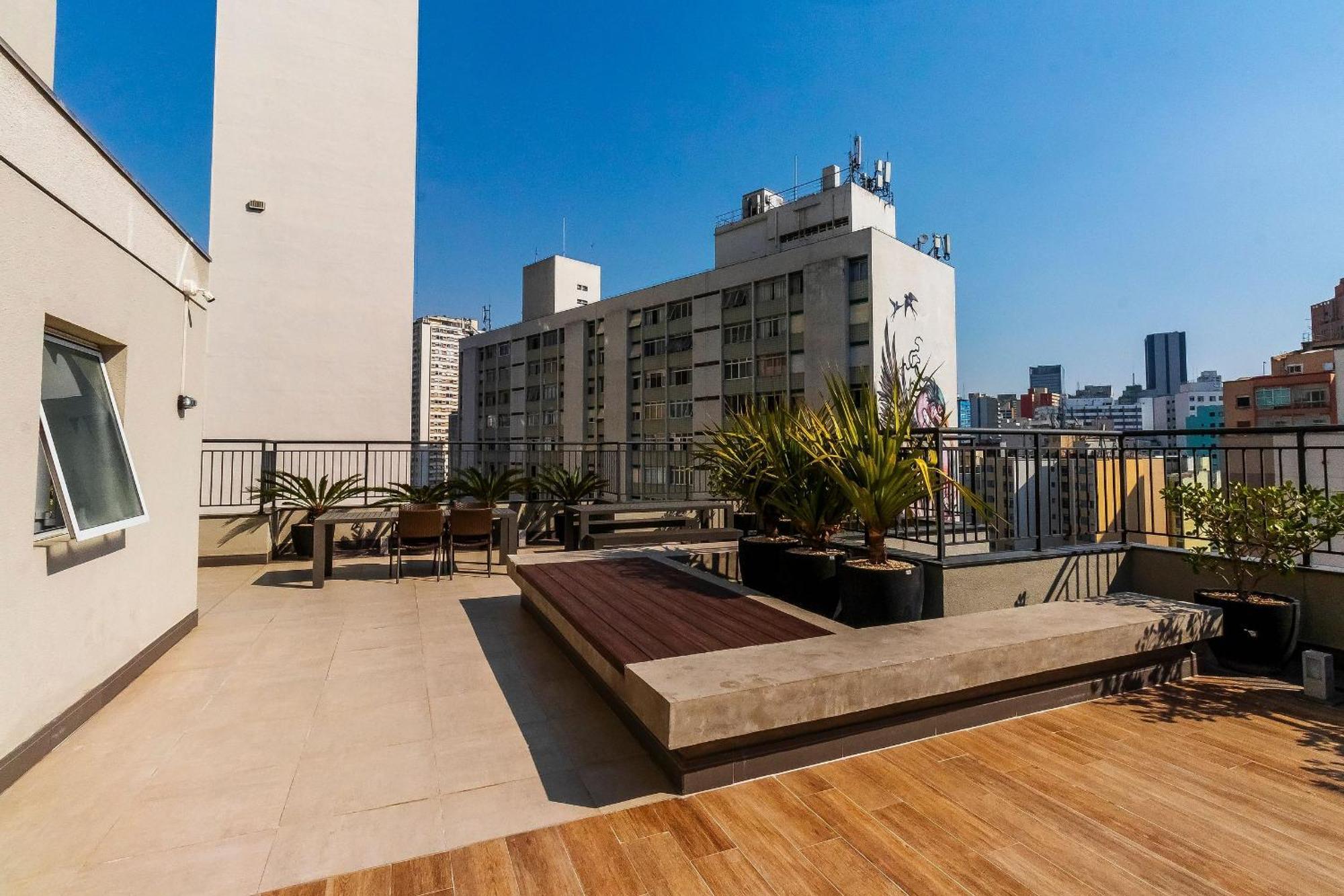 Apartment Living For Consolacao By Easyrent *