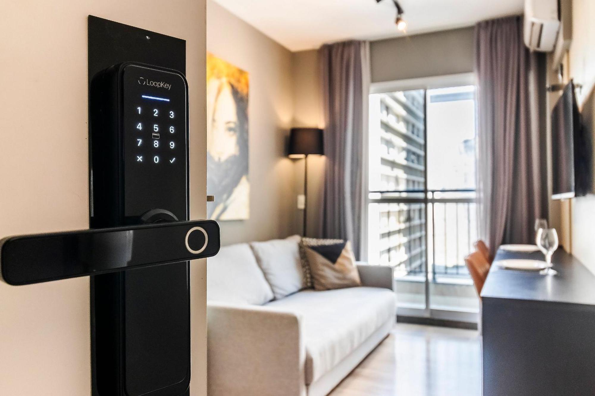 Apartment Living For Consolacao By Easyrent
