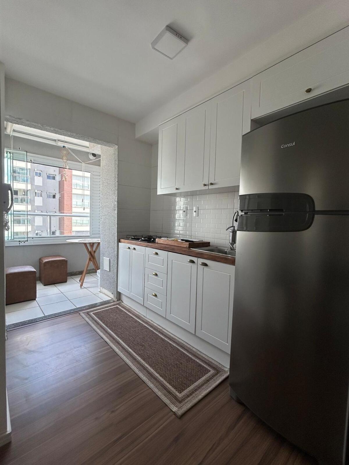 Apartamento Aconchegante E Moderno Com Varanda Na Rua Guaicurus *