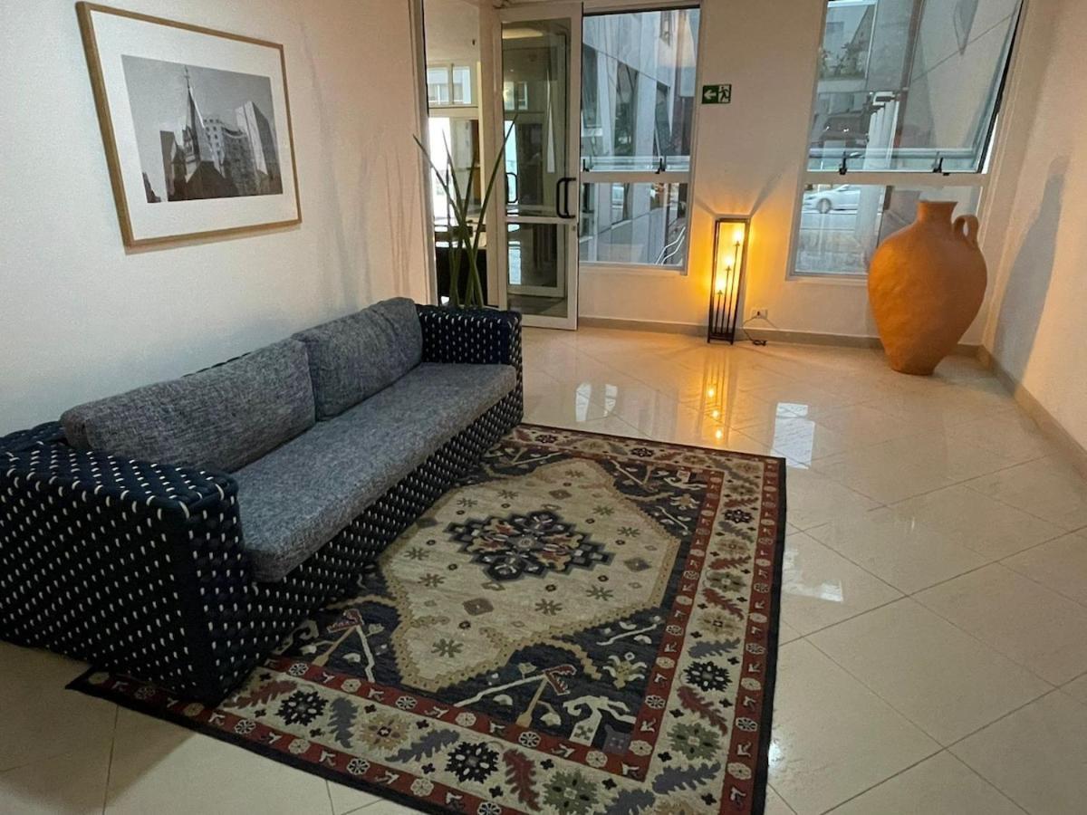 Apartment Flat Show 600m Av Paulista, Piscina, 1carro, Acad. Sao Paulo