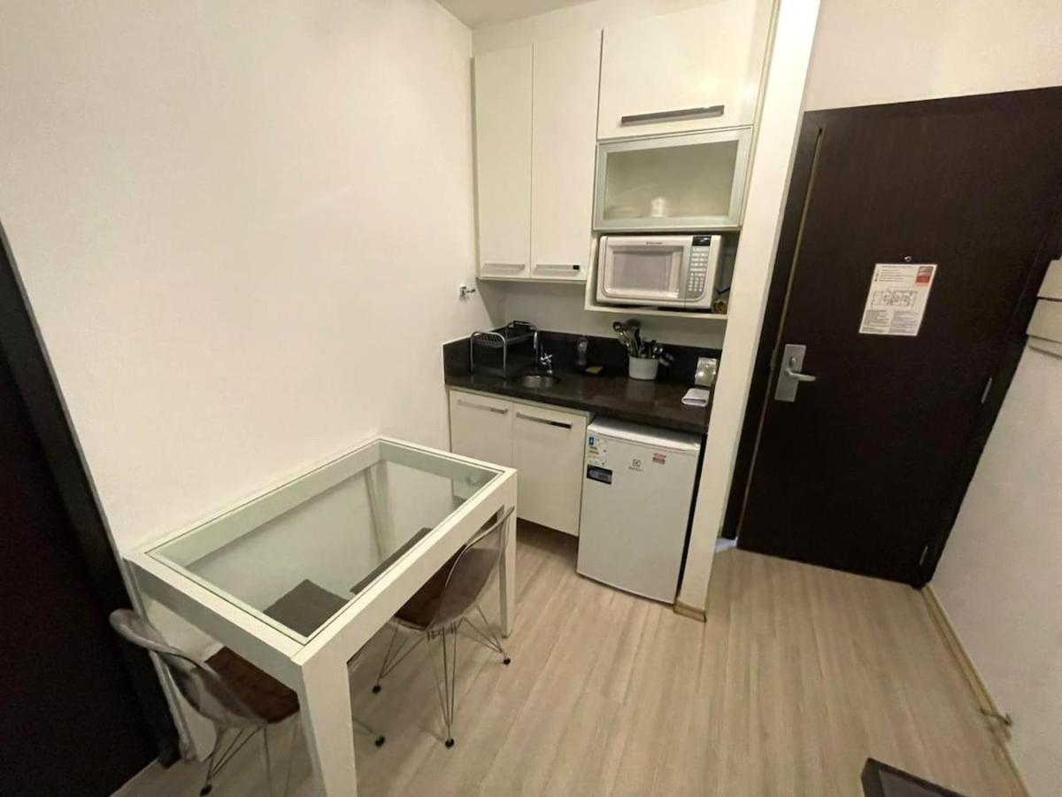 Flat Show 600m Av Paulista, Piscina, 1carro, Acad. *