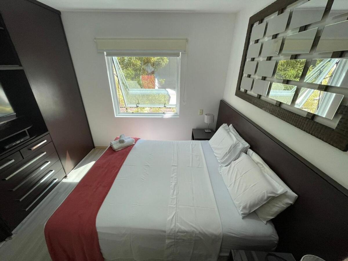 Flat Show 600m Av Paulista, Piscina, 1carro, Acad. Apartment