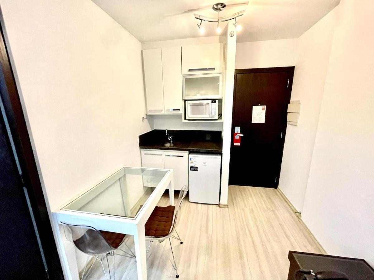 Flat Show 600m Av Paulista, Piscina, 1carro, Acad. *